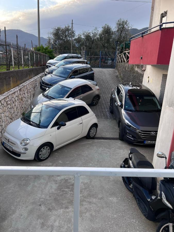 Villa Somma Apartments Pimonte Bagian luar foto