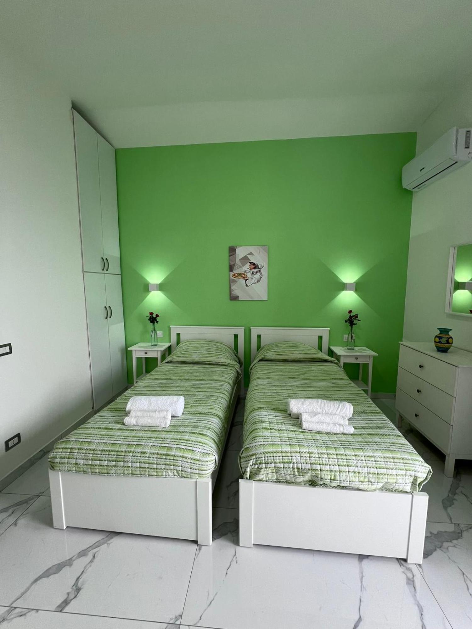 Villa Somma Apartments Pimonte Bagian luar foto