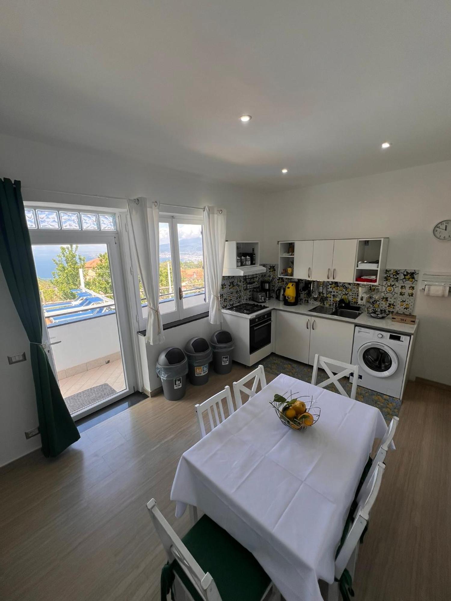Villa Somma Apartments Pimonte Bagian luar foto