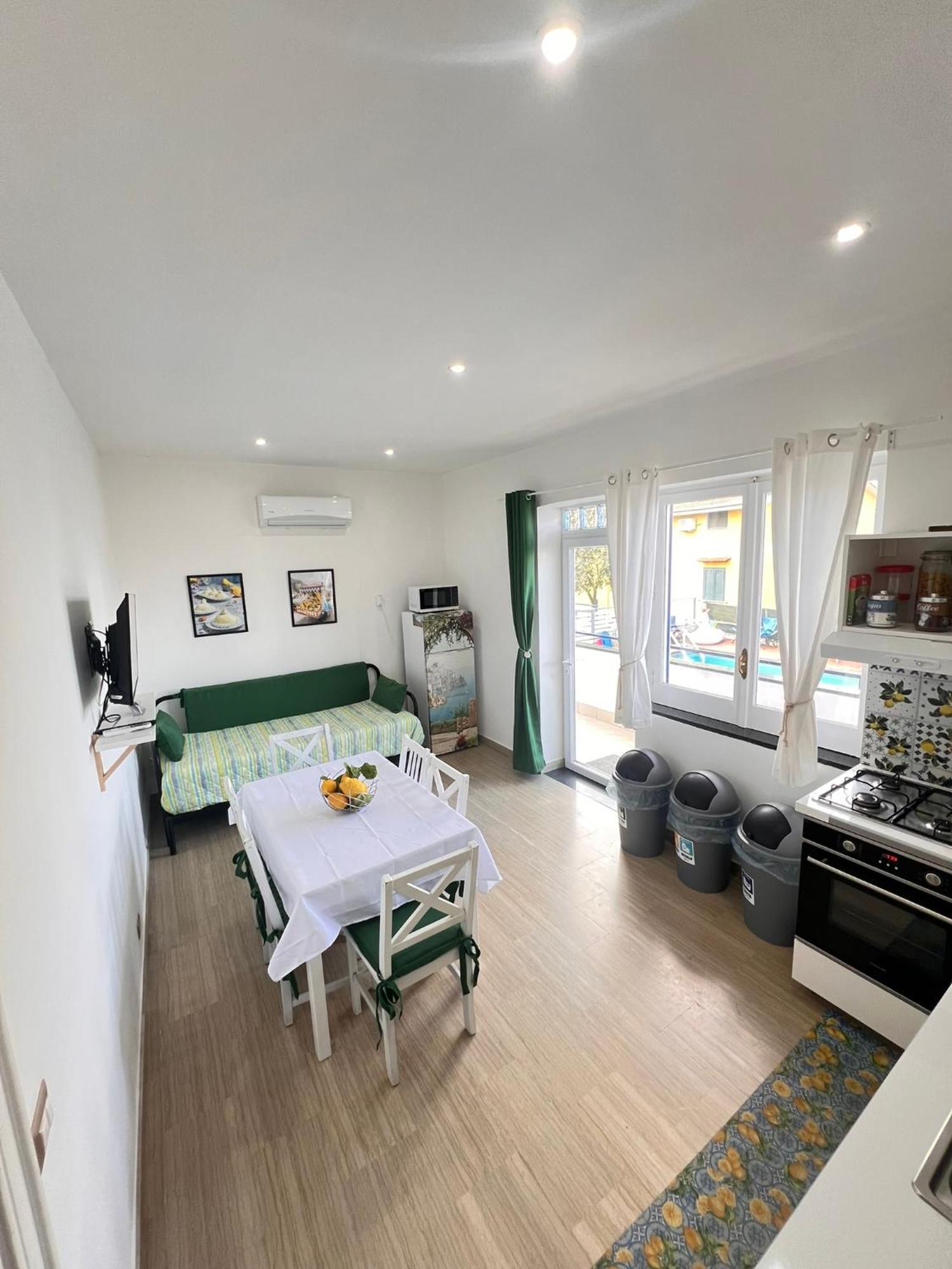 Villa Somma Apartments Pimonte Bagian luar foto