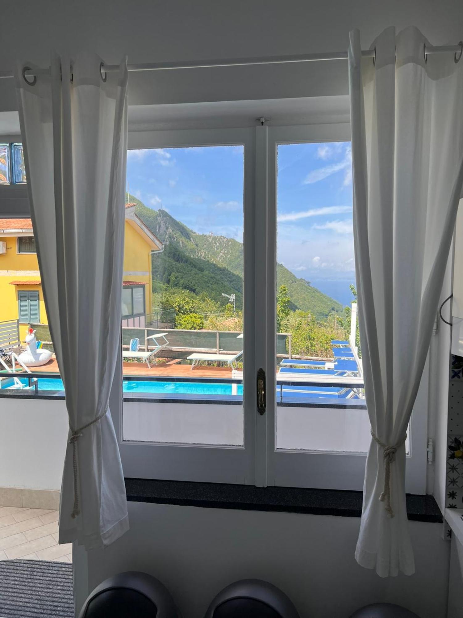 Villa Somma Apartments Pimonte Bagian luar foto